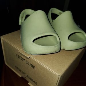Yeezy Slides